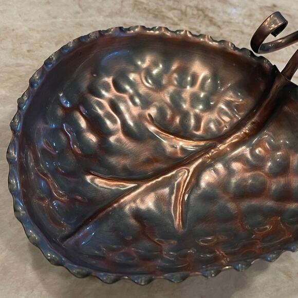 Vintage Gregorian Copper solid copper leaf shaped tr - Picture 7 of 10